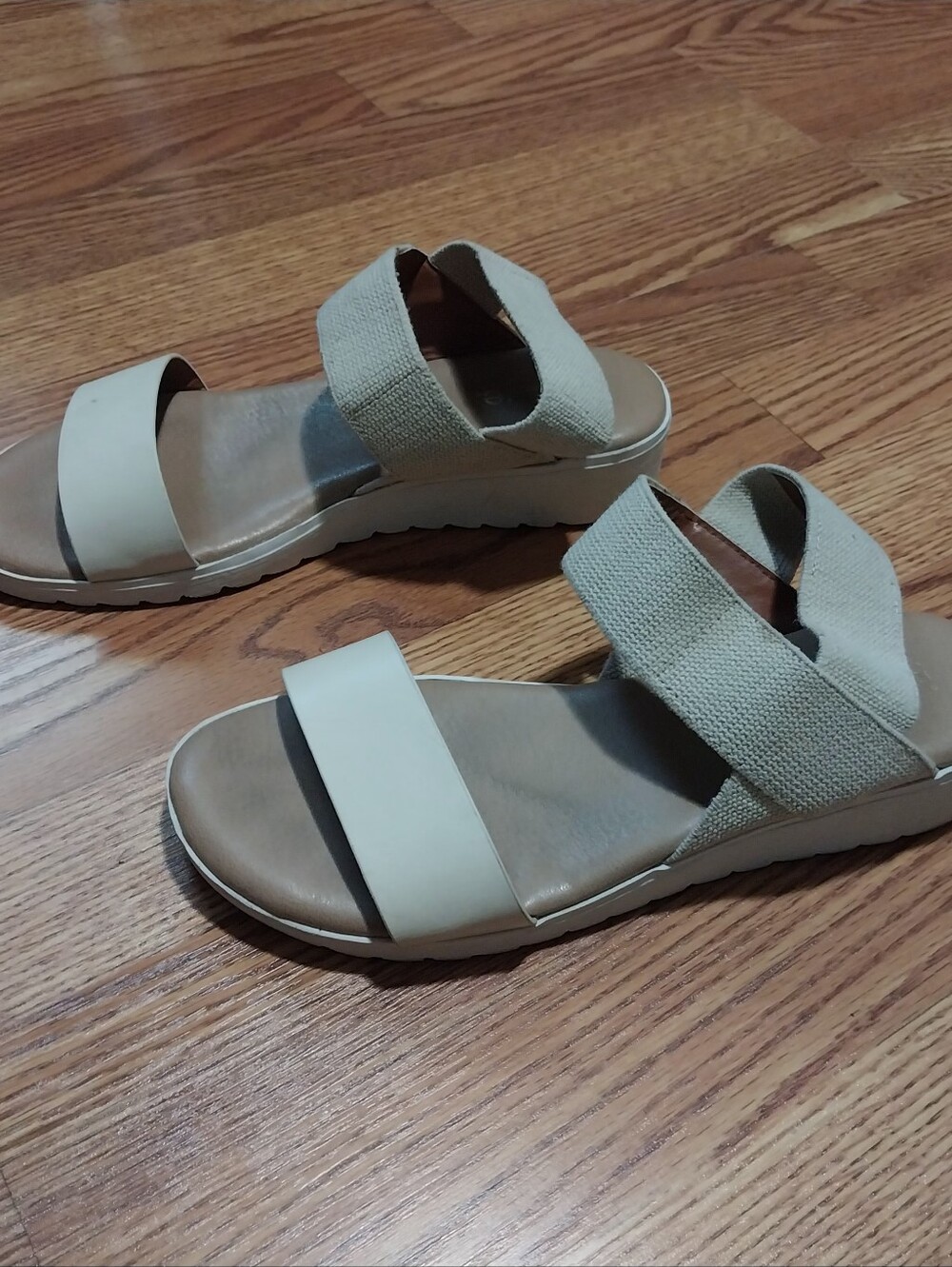 Kensie Everlee Stretch Sandals Women Size 8 Beige Natural Comfort Strap Sandals